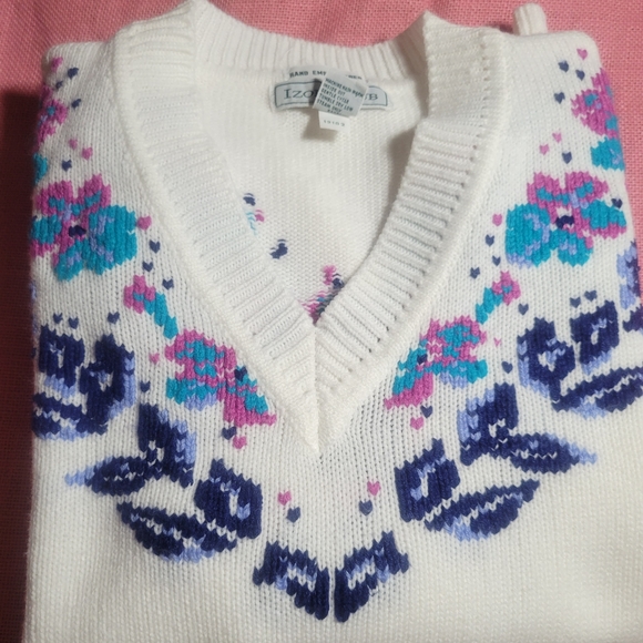 Izod Vintage 80's/90s Hand Embroidered Sweater - Picture 1 of 7